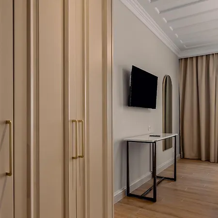 Royal Hotel 3*